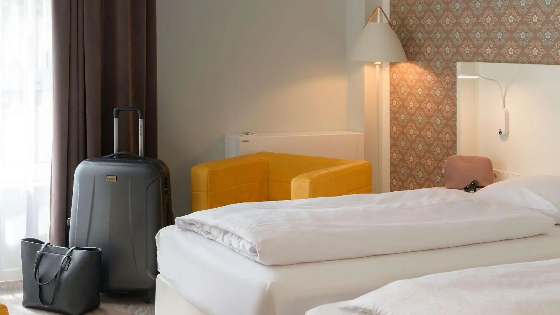 Hotel Ibis Styles Regensburg 3*,